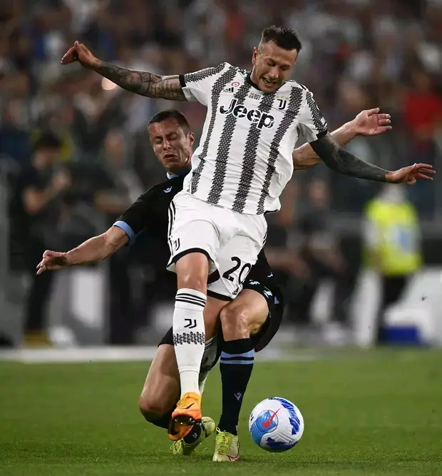 包含这也行？阿扎伦卡爆冷击败TL达拉斯独行侠远射贴柱备战意大利杯，国际比赛日拉齐奥调整名单以备社区盾的词条