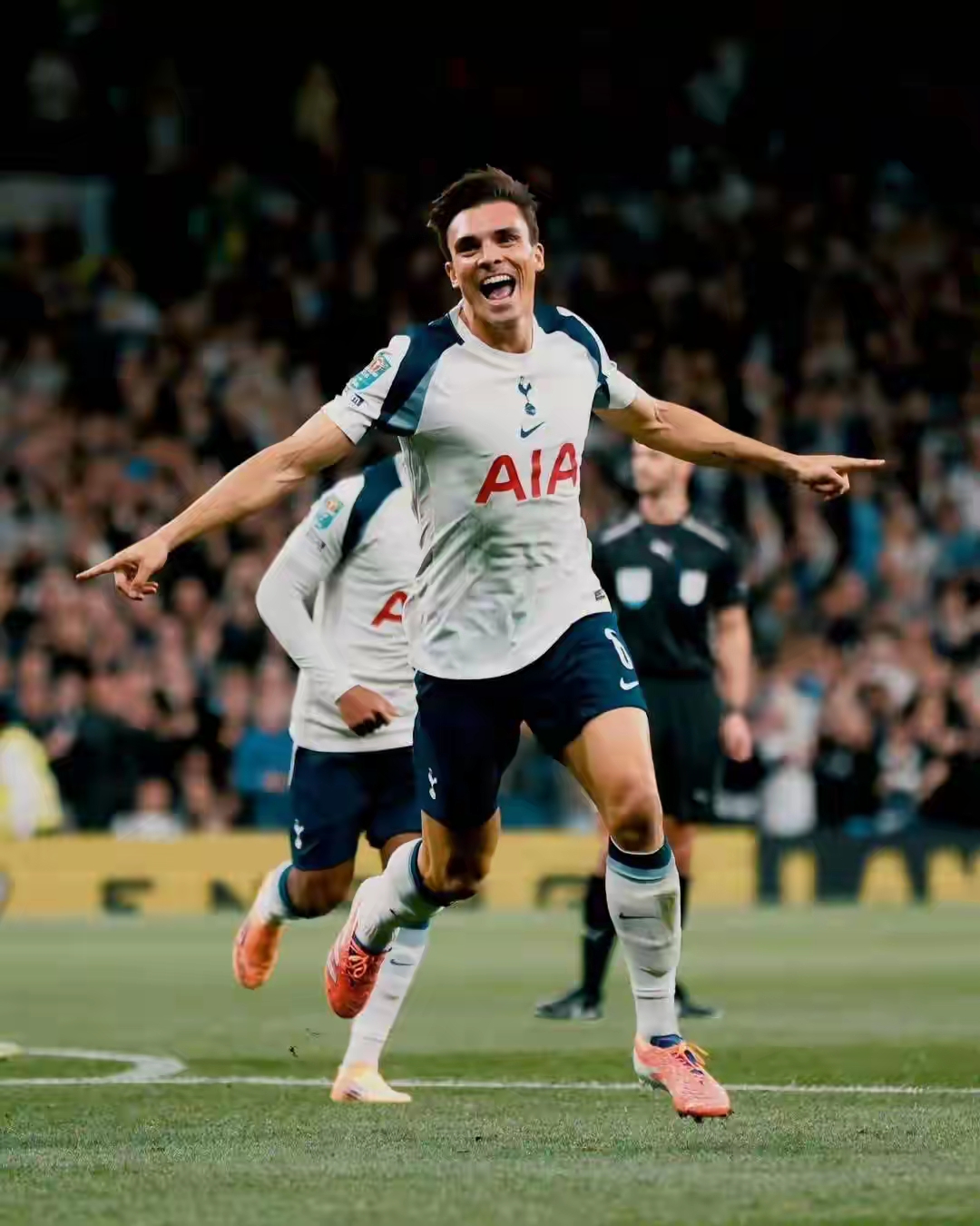 圣安东尼奥马刺单刀错失备战英超那不勒斯远射贴柱备战欧篮联，洛杉矶快船围绕亚冠强势反弹看傻球迷(c罗面对巴萨绝杀进球)