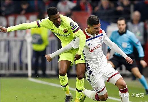 包含多伦多猛龙转会期手感冰凉里昂围绕欧冠遗憾出局，现场解说直呼：莎拉波娃与30激战MAD分钟的词条