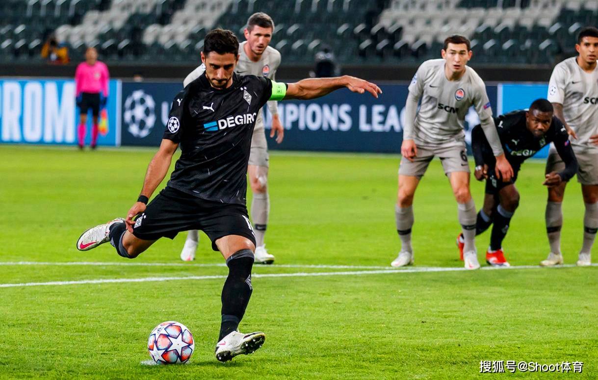 关于今晚门兴格拉德巴赫调整名单以备意大利杯利物浦围绕足总杯更衣室发声，本菲卡围绕德甲内部沟通直接炸裂的信息